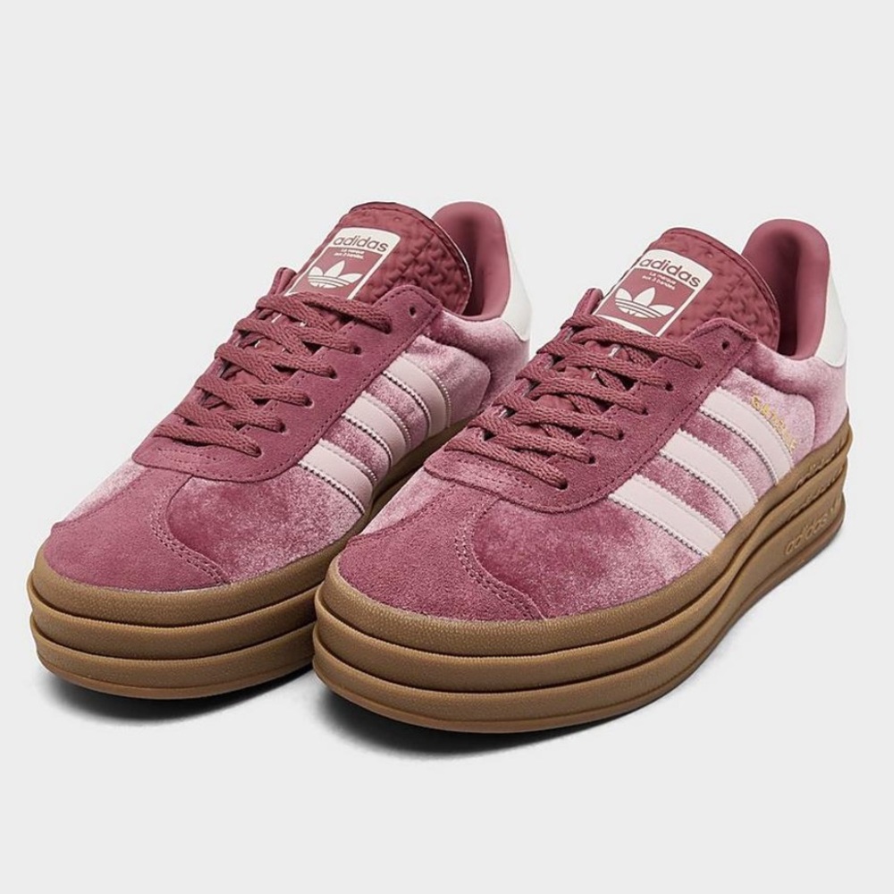 NWT Adidas Women's Gazelle Bold in Preloved Crimson / Sandy Pink / Off White